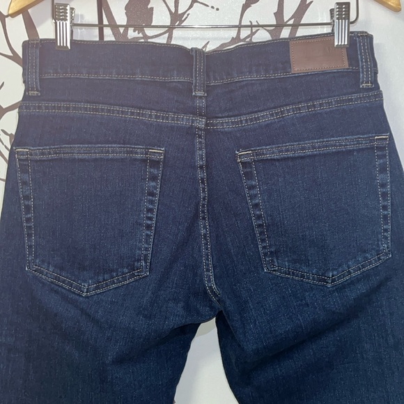 KIRKLAND Signature Men’s 32 X 30 Straight Leg Blue Jeans - Picture 12 of 17